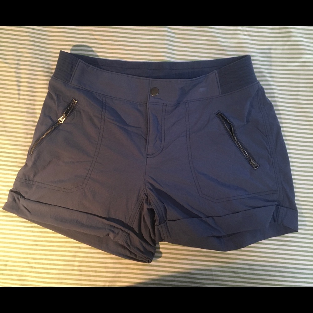 COPY - Athleta Trekkie Shortie